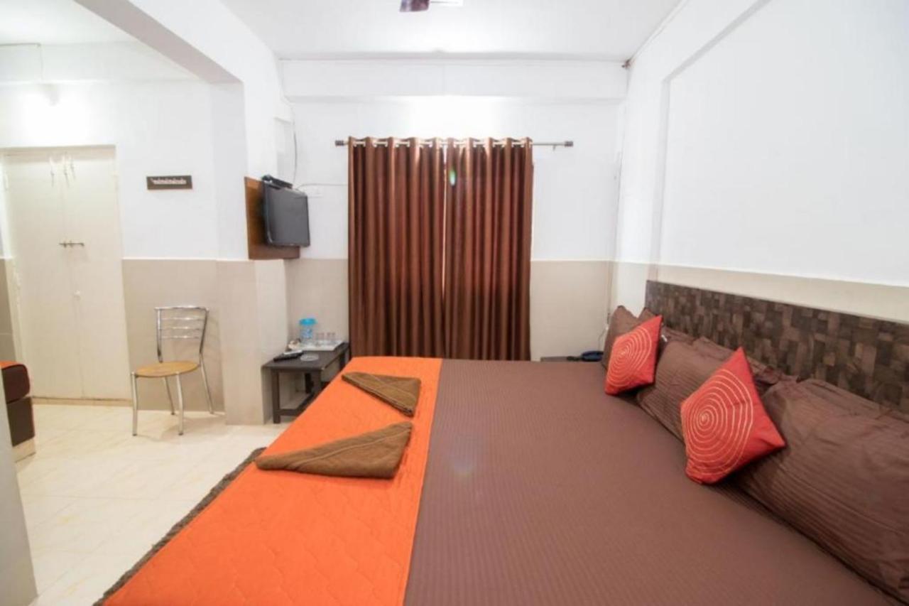 Grg Traveller Hotell Panaji Exteriör bild